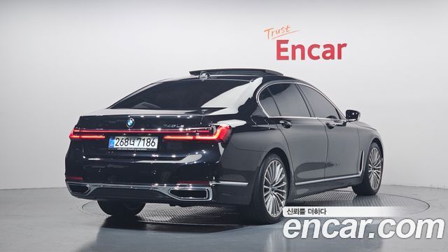 BMW 7-Series 2020 — photo 2