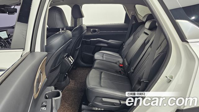 Kia Sorento 2023 — photo 18