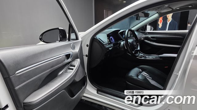 Hyundai Sonata 2022 — photo 10