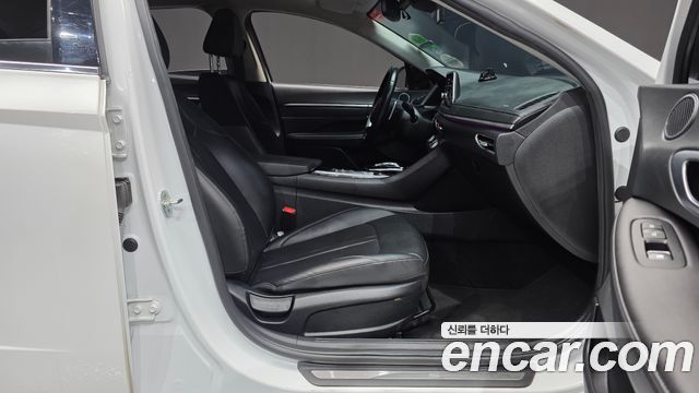 Hyundai Sonata 2022 — photo 11