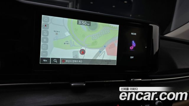 Kia Canival 2023 — photo 21