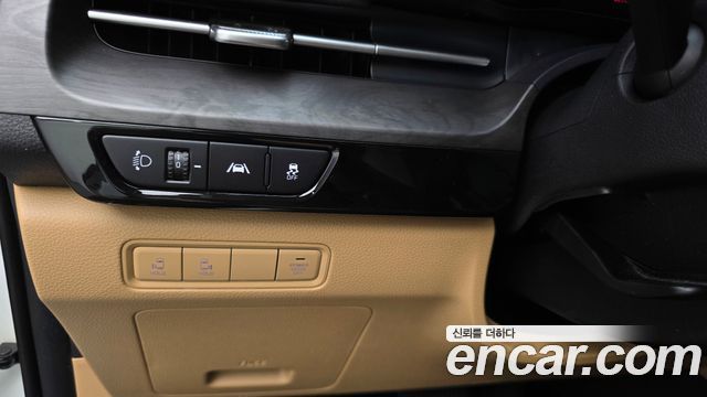 Kia Canival 2023 — photo 26