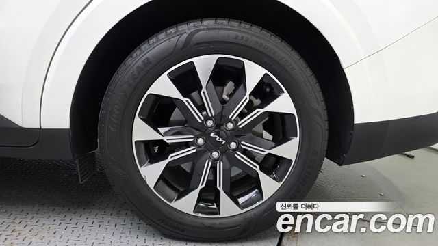 Kia Canival 2023 — photo 7