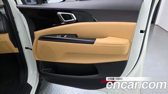 Kia Canival 2023 — photo 14