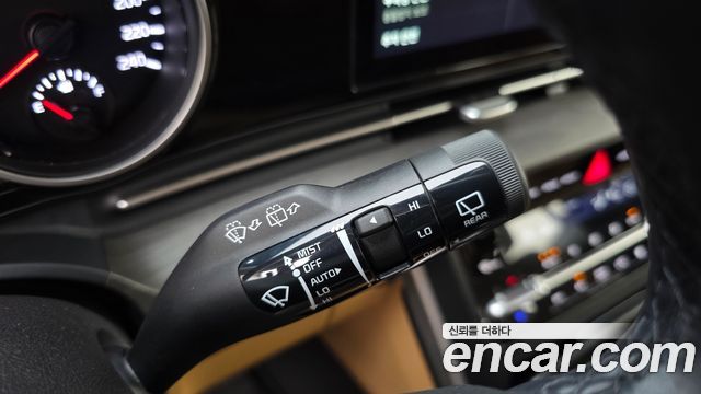 Kia Canival 2023 — photo 27