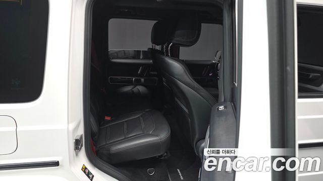 Mercedes-Benz G-Class 2025 — photo 12
