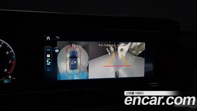 Mercedes-Benz G-Class 2025 — photo 15