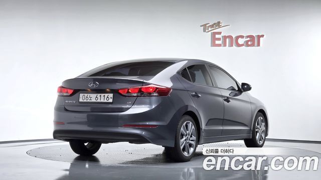Hyundai AVANTE 2018 — photo 2