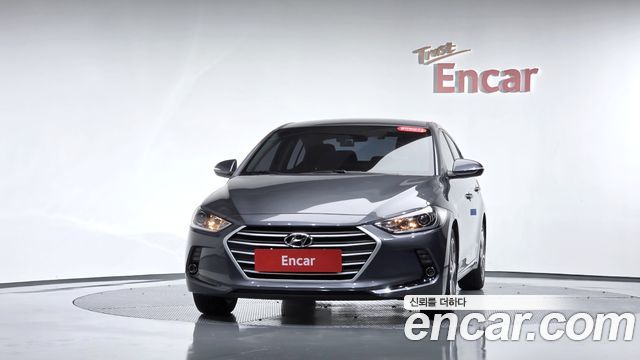 Hyundai AVANTE 2018 — photo 3