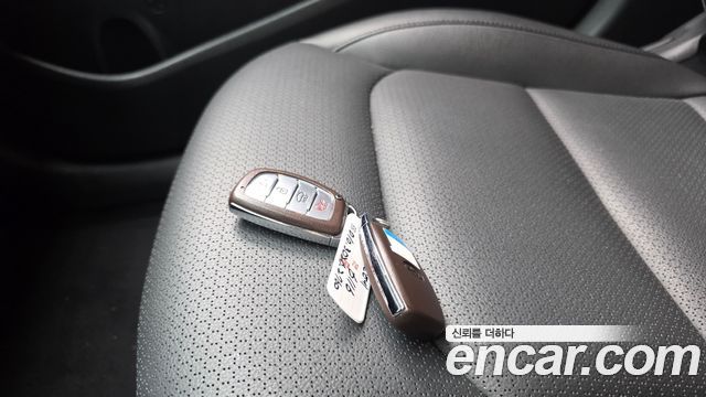 Hyundai AVANTE 2018 — photo 24