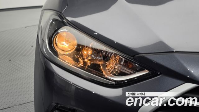 Hyundai AVANTE 2018 — photo 8