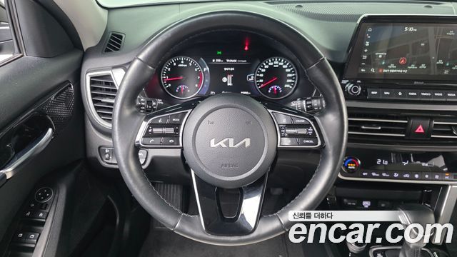 Kia Seltos 2023 — photo 13
