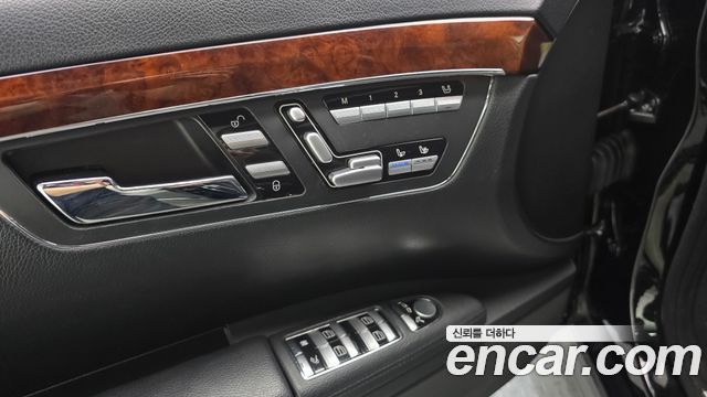 Mercedes-Benz S-Class 2008 — photo 14