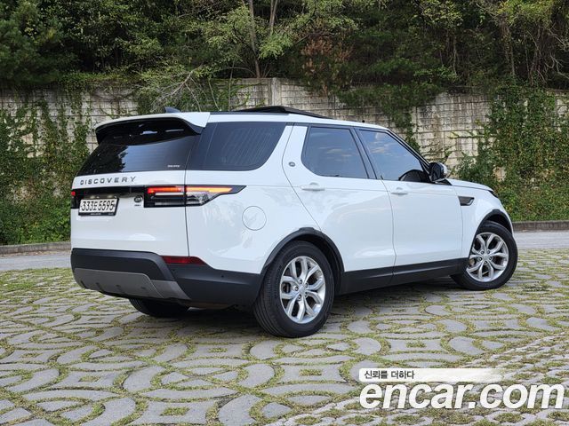 Land Rover Discovery 2019 — photo 3