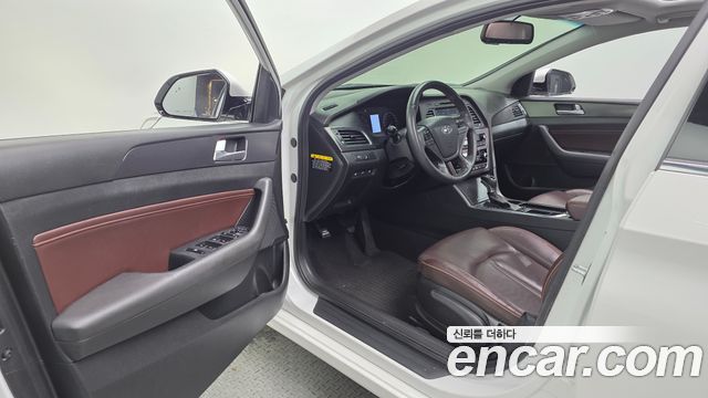 Hyundai Sonata 2017 — photo 13