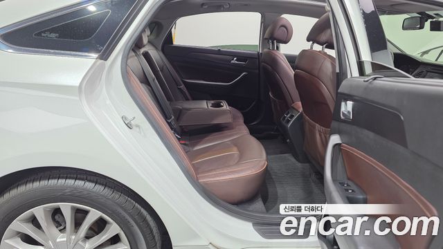 Hyundai Sonata 2017 — photo 18