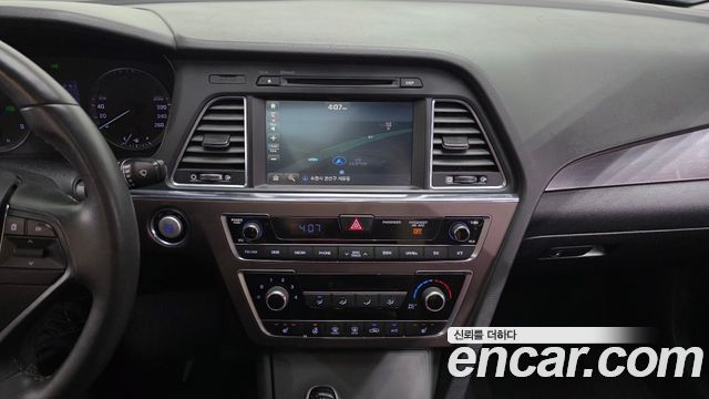 Hyundai Sonata 2017 — photo 20