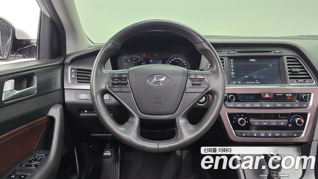Hyundai Sonata 2017 — photo 21