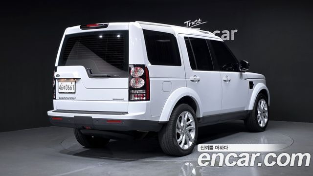 Land Rover Discovery 2016 — photo 2