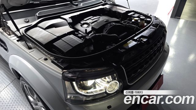 Land Rover Discovery 2016 — photo 6