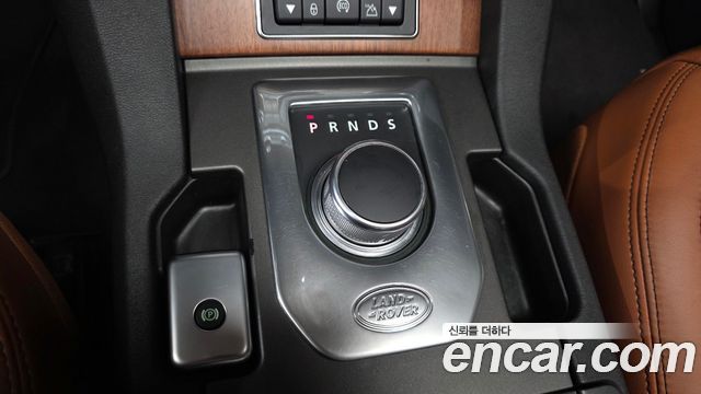 Land Rover Discovery 2016 — photo 9