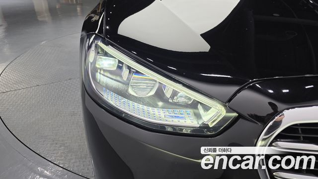 Mercedes-Benz S-Class 2021 — photo 8