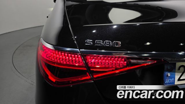 Mercedes-Benz S-Class 2021 — photo 9