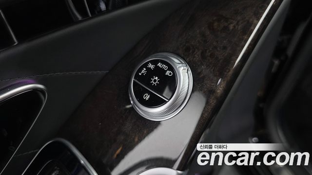 Mercedes-Benz S-Class 2021 — photo 28