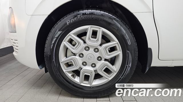 Hyundai Staria 2022 — photo 5