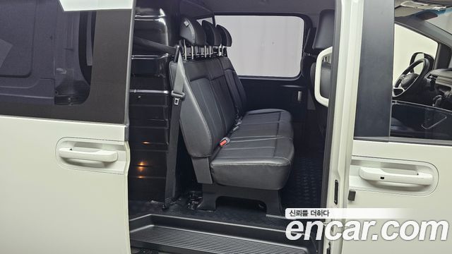 Hyundai Staria 2022 — photo 17