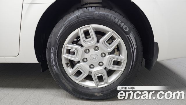 Hyundai Staria 2022 — photo 7
