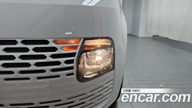 Hyundai Staria 2022 — photo 8