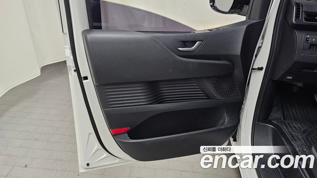 Hyundai Staria 2022 — photo 15