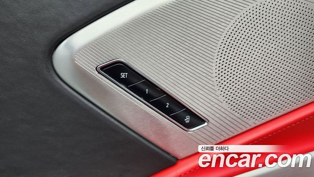 Chevrolet Corvette 2020 — photo 16