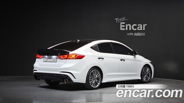 Hyundai AVANTE 2017 — photo 2