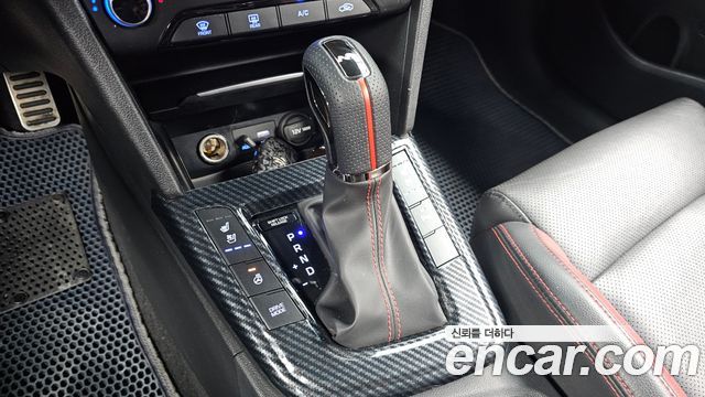 Hyundai AVANTE 2017 — photo 9