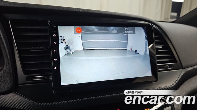 Hyundai AVANTE 2017 — photo 14
