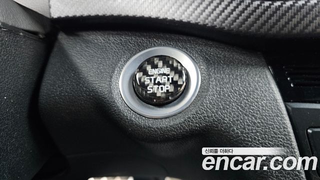 Hyundai AVANTE 2017 — photo 19