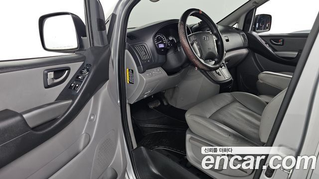 Hyundai Starex 2019 — photo 13