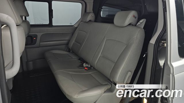 Hyundai Starex 2019 — photo 17