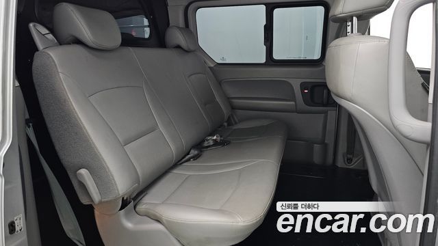 Hyundai Starex 2019 — photo 18