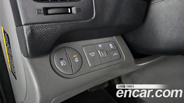 Hyundai Starex 2019 — photo 23