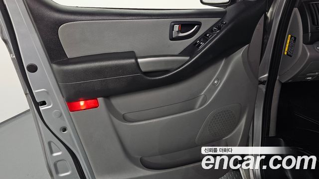 Hyundai Starex 2019 — photo 14