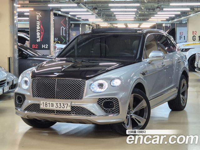 Bentley Bentayga 2023 — photo 1