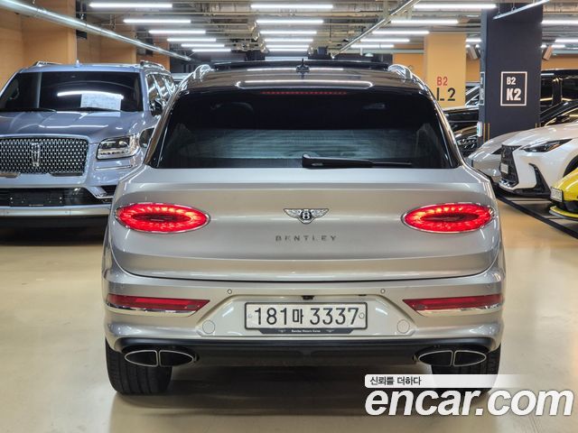 Bentley Bentayga 2023 — photo 4