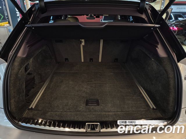 Bentley Bentayga 2023 — photo 16
