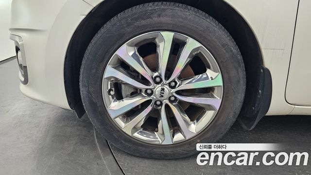 Kia Canival 2017 — photo 5