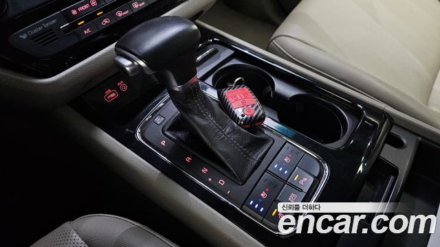 Kia Canival 2017 — photo 9