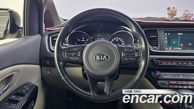 Kia Canival 2017 — photo 14