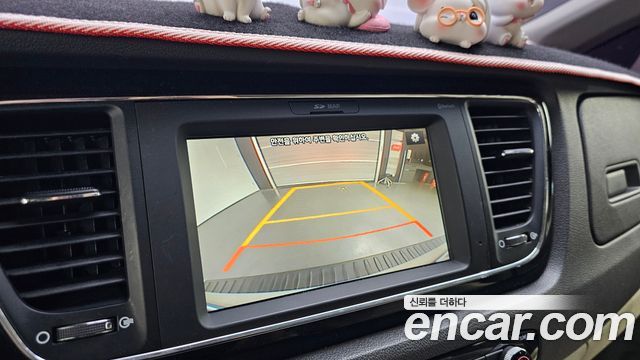 Kia Canival 2017 — photo 15